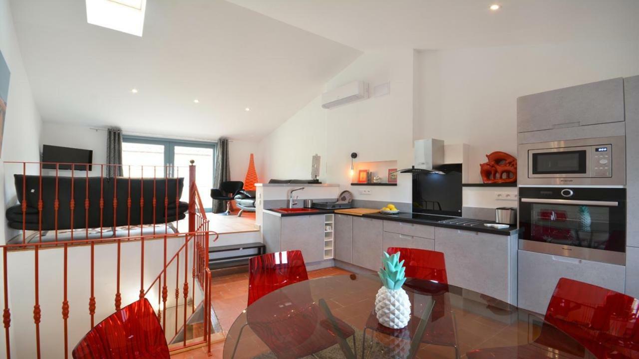 Holiday home L'escalier Rouge
